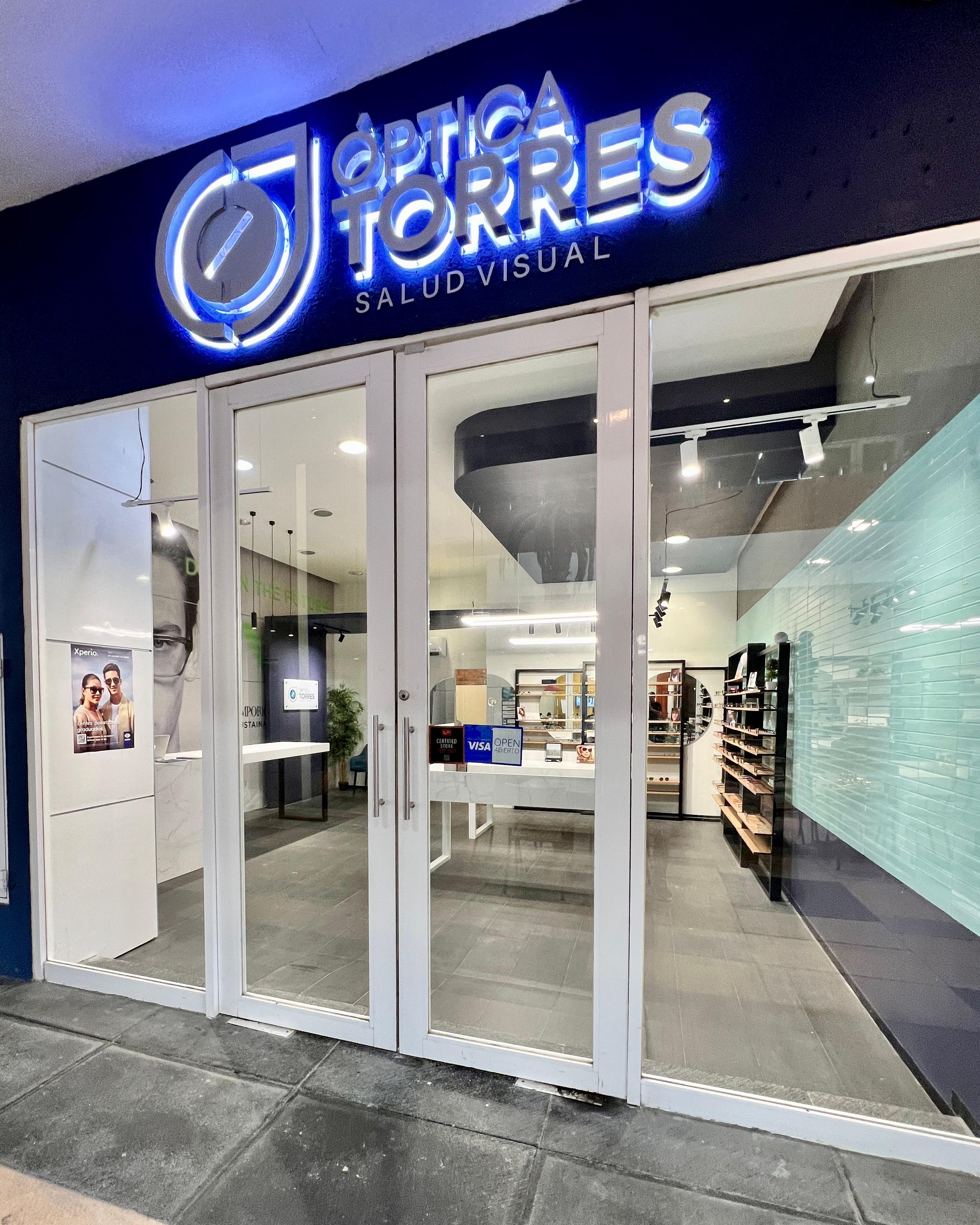 Fachada Óptica Torres Plaza Río Boca del Río